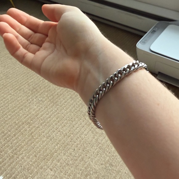 Diamond Quality Jewelry Chain Bracelet - Picture 5 of 8